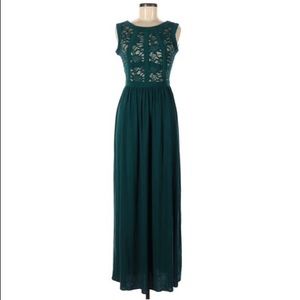 Morgan & Co Green Lace Long Maxi Formal Prom Gown Dress Size 5 / 6